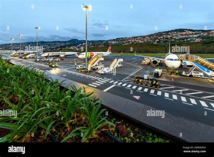 How long is funchal airport runway?